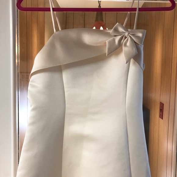 David’s bridal cream dress - Picture 2 of 5